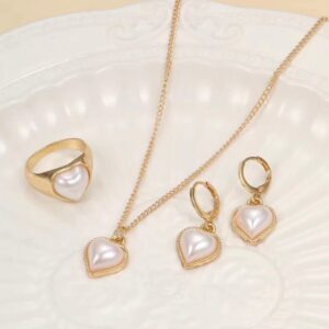 Elegant Heart-Shaped Pearl Jewelry Set